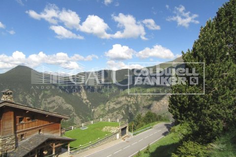 House for sale in Principado De Andorra (Ninguna Poblacion Tiene C.P.), Lleida, Spain 4 bedrooms, 335 sq.m. No. 160353 - photo 13