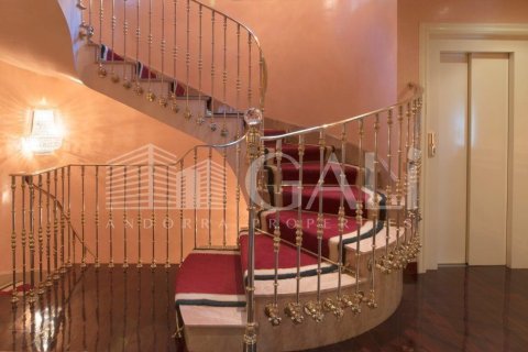 Villa zum Verkauf in Principado De Andorra (Ninguna Poblacion Tiene C.P.), Lleida, Spanien 5 Schlafzimmer, 1000 m2 Nr. 160350 - Foto 16