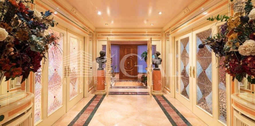 Villa in Principado De Andorra (Ninguna Poblacion Tiene C.P.), Lleida, Spanien 5 Schlafzimmer, 1000 m2 Nr. 160350