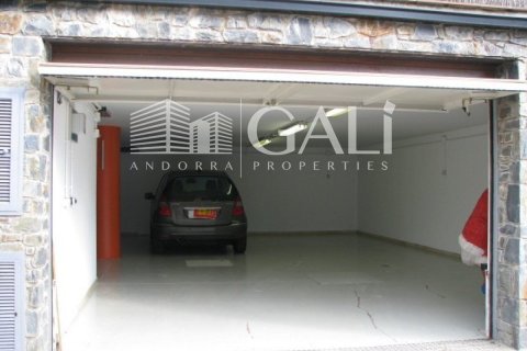 Villa till salu i Principado De Andorra (Ninguna Poblacion Tiene C.P.), Lleida, Spanien 6 sovrum, 586 kvm. Nr. 160351 - foto 19