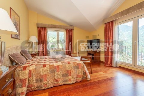Villa till salu i Principado De Andorra (Ninguna Poblacion Tiene C.P.), Lleida, Spanien 6 sovrum, 586 kvm. Nr. 160351 - foto 9