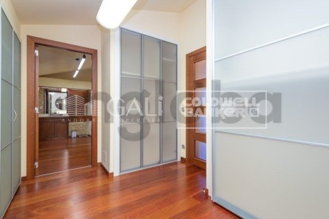 Villa till salu i Principado De Andorra (Ninguna Poblacion Tiene C.P.), Lleida, Spanien 6 sovrum, 586 kvm. Nr. 160351 - foto 15