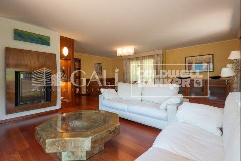 Villa till salu i Principado De Andorra (Ninguna Poblacion Tiene C.P.), Lleida, Spanien 6 sovrum, 586 kvm. Nr. 160351 - foto 6