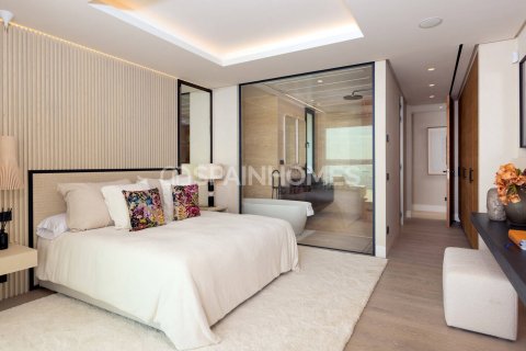 Kattohuoneisto myytävänä Estepona, Malaga, Espanja, 3 makuuhuonetta, 203 m2 No. 113433 - kuva 24