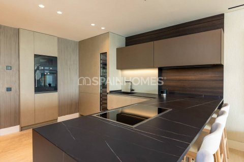 Kattohuoneisto myytävänä Estepona, Malaga, Espanja, 3 makuuhuonetta, 203 m2 No. 113433 - kuva 22