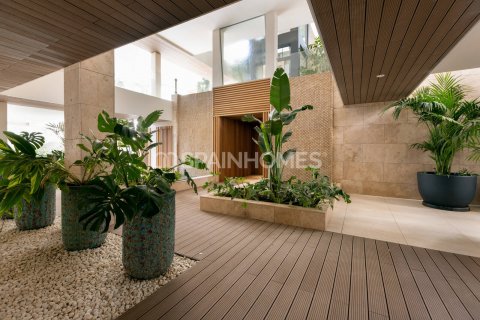 Kattohuoneisto myytävänä Estepona, Malaga, Espanja, 3 makuuhuonetta, 203 m2 No. 113433 - kuva 3