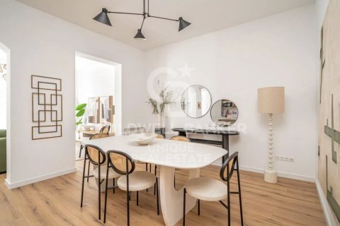 Apartamento en venta en Madrid, España 4 dormitorios, 179 m2 No. 157641 - foto 10