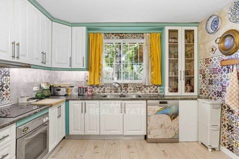 House for sale in Marbella, Malaga, Spain 5 bedrooms, 205 sq.m. No. 157644 - photo 6