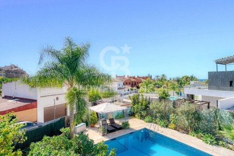 House for sale in Marbella, Malaga, Spain 5 bedrooms, 205 sq.m. No. 157644 - photo 9