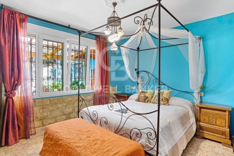 House for sale in Marbella, Malaga, Spain 5 bedrooms, 205 sq.m. No. 157644 - photo 14