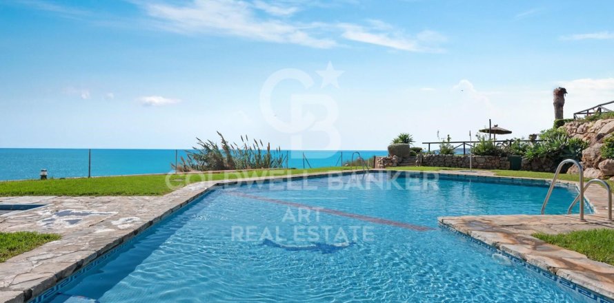 Kaupunkipientalo Estepona, Malaga, Espanja 3 makuuhuonetta, 121 m2 No. 157643