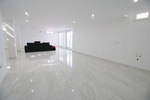 Apartment for sale La Torre, Alicante, Spain 4 bedrooms, 330 sq.m. No. 116608 - photo 22