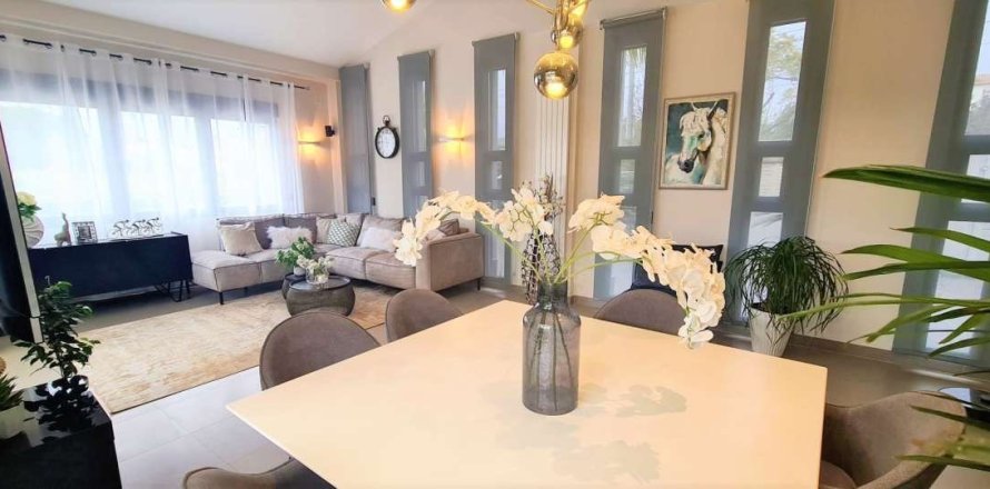 Вилла в Кальпе, Аликанте, Испания 5 спален, 420м2 №165122