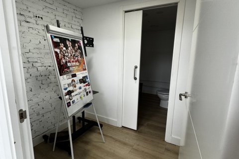 Commercial property à louer à Leon, Espagne, 76 m2 No. 173427 - photo 7