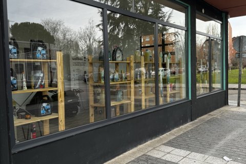 Commercial property à louer à Leon, Espagne, 76 m2 No. 173427 - photo 2