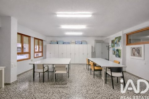 Lokal usługowy w Elda, Alicante, Hiszpania 3 sypialnie, 146 mkw. nr 173425 – zdjęcie 3