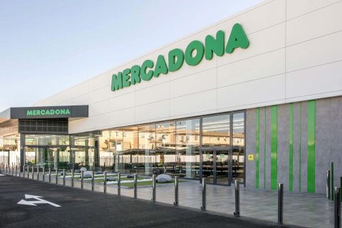 Komerciāls īpašums Barcelona, Spānijā 2116 m2 Nr. 148859