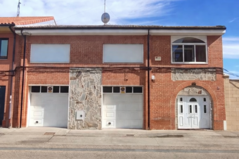 Townhouse à vendre à Astorga, Leon, Espagne, 6 chambres, 308 m2 No. 172777 - photo 2