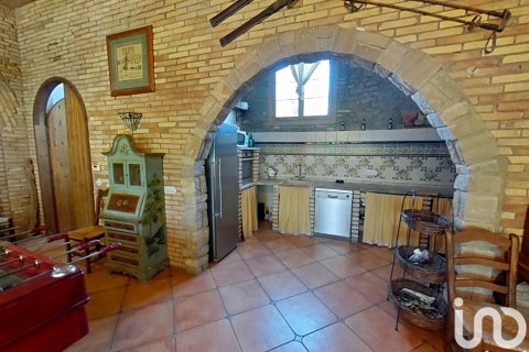 Dom w Artesa de Segre, Lleida, Hiszpania 5 sypialni, 235 mkw. nr 153903 – zdjęcie 17