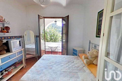 Dom w Artesa de Segre, Lleida, Hiszpania 5 sypialni, 235 mkw. nr 153903 – zdjęcie 10