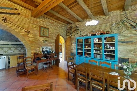 Dom w Artesa de Segre, Lleida, Hiszpania 5 sypialni, 235 mkw. nr 153903 – zdjęcie 16