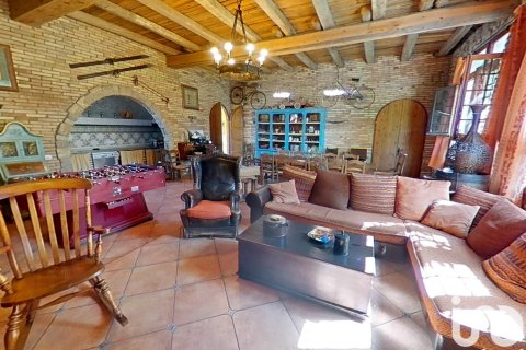 Dom w Artesa de Segre, Lleida, Hiszpania 5 sypialni, 235 mkw. nr 153903 – zdjęcie 21