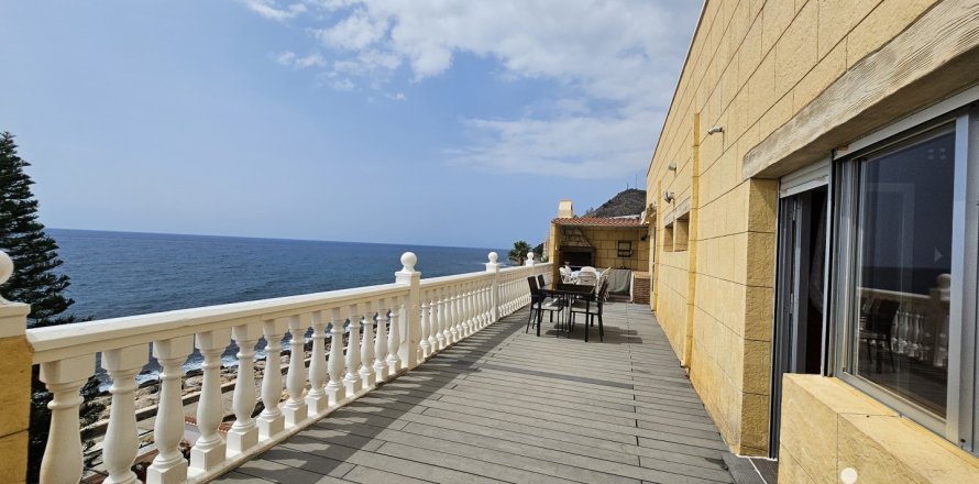 Liikekiinteistö Melicena, Granada, Espanja 338 m2 No. 153900