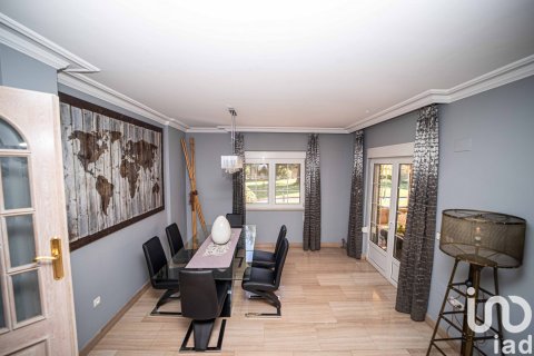 Сasa en venta en San Andrés del Rabanedo, León, España 5 dormitorios, 481 m2 No. 153897 - foto 11