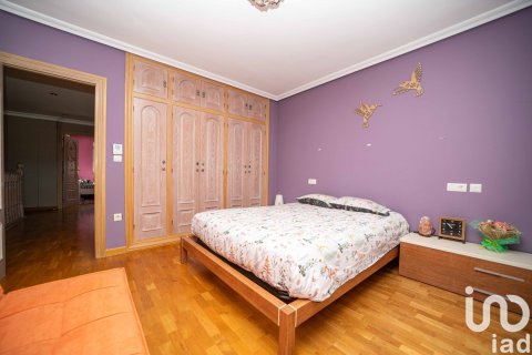 Сasa en venta en San Andrés del Rabanedo, León, España 5 dormitorios, 481 m2 No. 153897 - foto 22