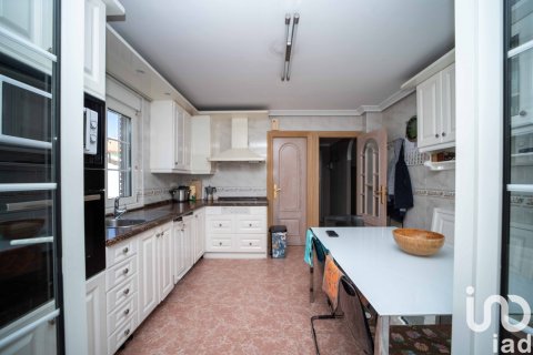 Сasa en venta en San Andrés del Rabanedo, León, España 5 dormitorios, 481 m2 No. 153897 - foto 13