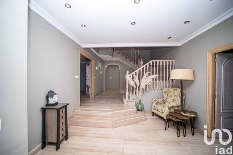 Сasa en venta en San Andrés del Rabanedo, León, España 5 dormitorios, 481 m2 No. 153897 - foto 7