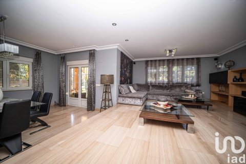 Сasa en venta en San Andrés del Rabanedo, León, España 5 dormitorios, 481 m2 No. 153897 - foto 12