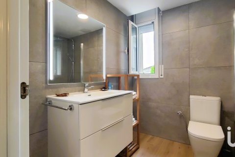 Tvåvåningslägenhet till salu i Cubelles, Barcelona, Spanien 3 sovrum, 120 kvm. Nr. 153898 - foto 14