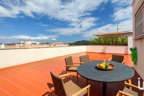 Tvåvåningslägenhet till salu i Cubelles, Barcelona, Spanien 3 sovrum, 120 kvm. Nr. 153898 - foto 27