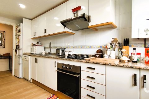 Tvåvåningslägenhet till salu i Cubelles, Barcelona, Spanien 3 sovrum, 120 kvm. Nr. 153898 - foto 4