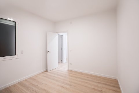 Apartment for sale Eixample, Barcelona, Spain 3 bedrooms, 95 sq.m. No. 133383 - photo 26