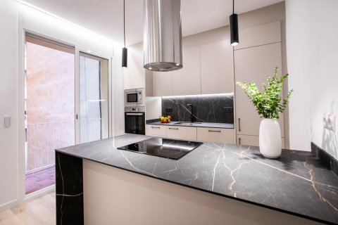 Apartment for sale Eixample, Barcelona, Spain 3 bedrooms, 95 sq.m. No. 133383 - photo 7
