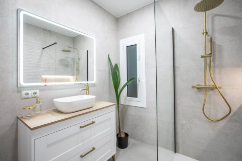 Apartment for sale Eixample, Barcelona, Spain 3 bedrooms, 95 sq.m. No. 133383 - photo 19