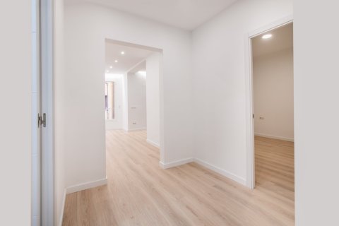 Apartment for sale Eixample, Barcelona, Spain 3 bedrooms, 95 sq.m. No. 133383 - photo 23