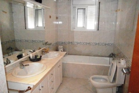 Villa à vendre Martorell, Barcelona, Espagne, 5 chambres, 460 m2 No. 133387 - photo 21