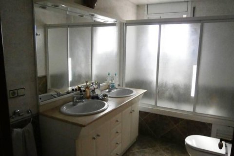 Villa à vendre Martorell, Barcelona, Espagne, 5 chambres, 460 m2 No. 133387 - photo 23