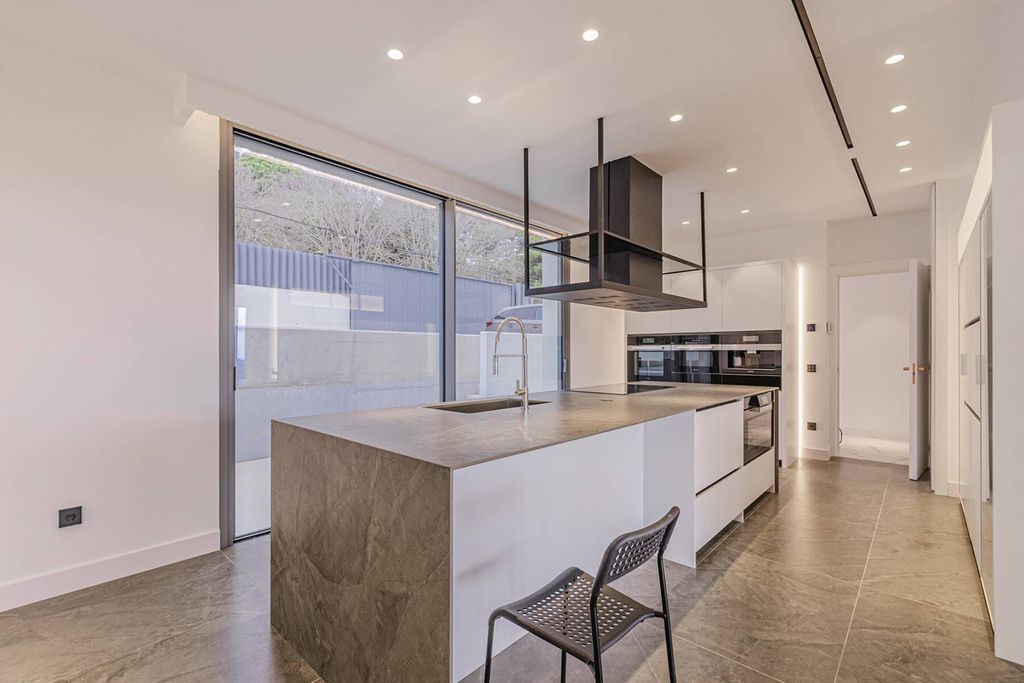 Villa Pedralbes, Barcelona, Spānijā 6 istabas, 1216 m2 Nr. 133386