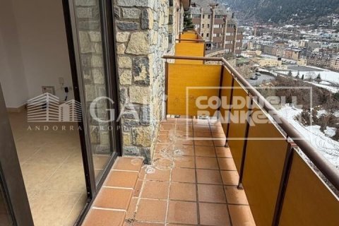 Huoneisto vuokrattavana Principado De Andorra (Ninguna Poblacion Tiene C.P.), Lleida, Espanja, 3 makuuhuonetta, 110 m2 No. 156721 - kuva 22
