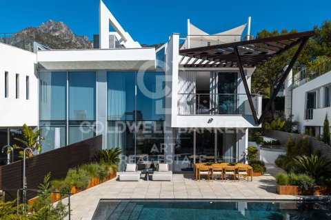 Kaupunkipientalo Marbella, Malaga, Espanja 4 makuuhuonetta, 486 m2 No. 156723