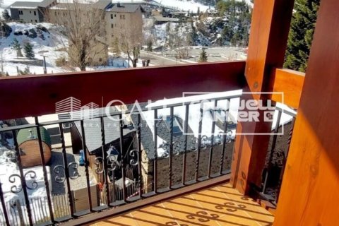 Kattohuoneisto vuokrattavana Principado De Andorra (Ninguna Poblacion Tiene C.P.), Lleida, Espanja, 4 makuuhuonetta, 113 m2 No. 156722 - kuva 14