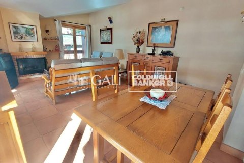 Kattohuoneisto vuokrattavana Principado De Andorra (Ninguna Poblacion Tiene C.P.), Lleida, Espanja, 4 makuuhuonetta, 113 m2 No. 156722 - kuva 5