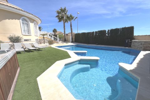 Villa à vendre Ciudad Quesada, Alicante, Espagne, 5 chambres, 358 m2 No. 139567 - photo 2