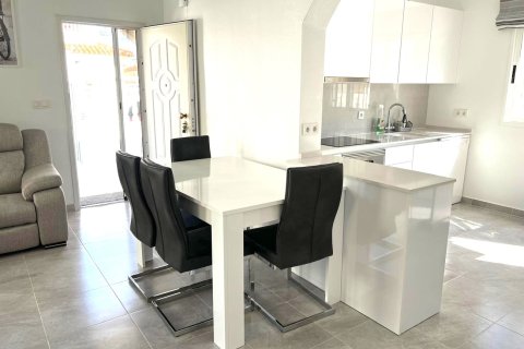 Bungalow till salu Algorfa, Alicante, Spanien 2 sovrum, 79 kvm. Nr. 139569 - foto 7