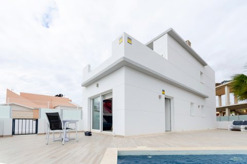 Apartment for sale Torrevieja, Alicante, Spain 3 bedrooms, 116 sq.m. No. 134717 - photo 15
