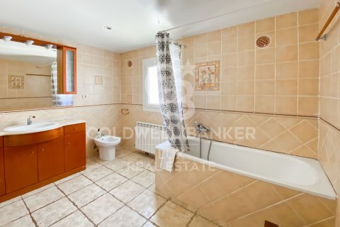 House for sale in L'Escala, Girona, Spain 3 bedrooms, 142 sq.m. No. 158428 - photo 13